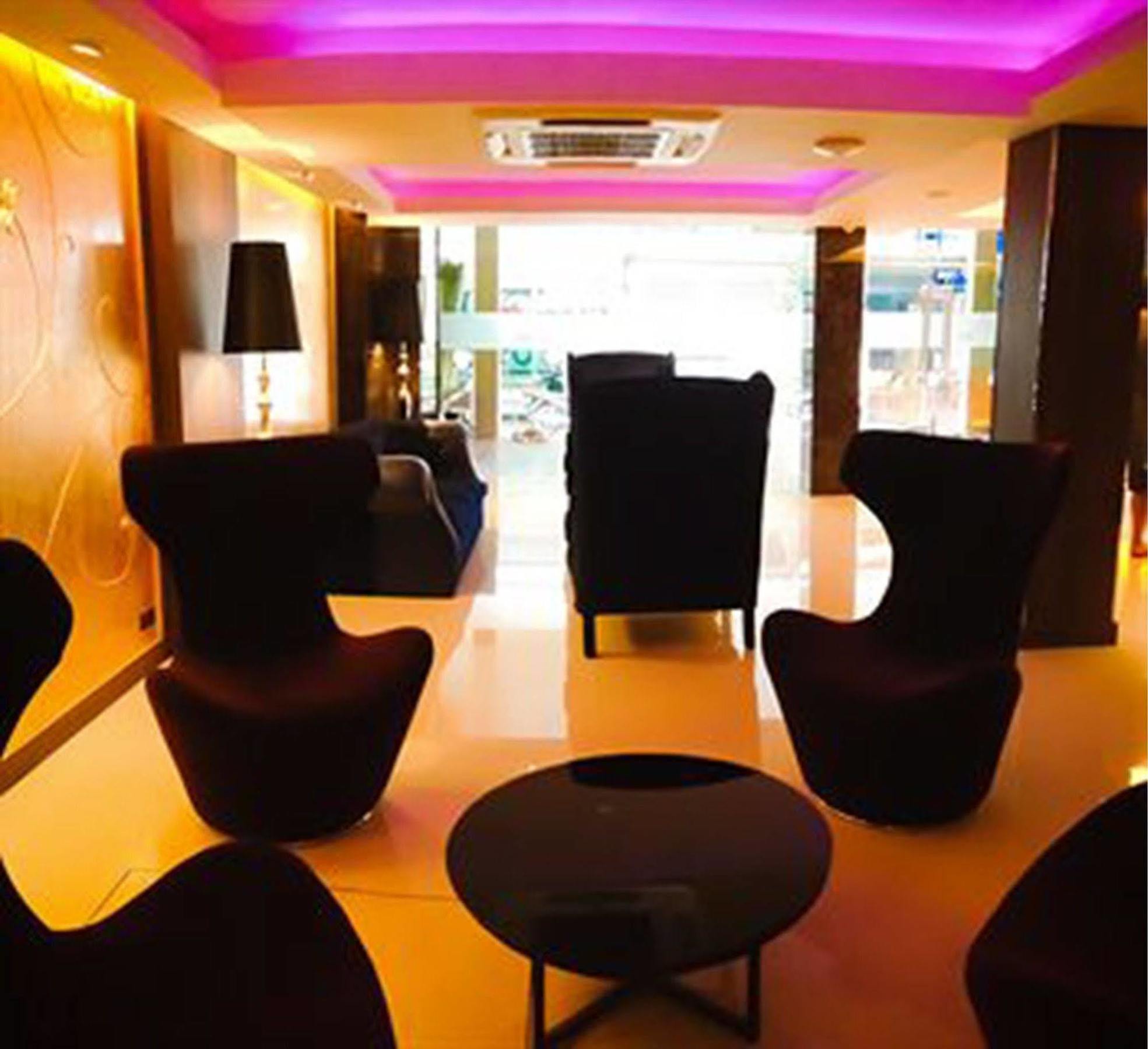 Icheck Inn Nana By Aspira Bangkok Buitenkant foto
